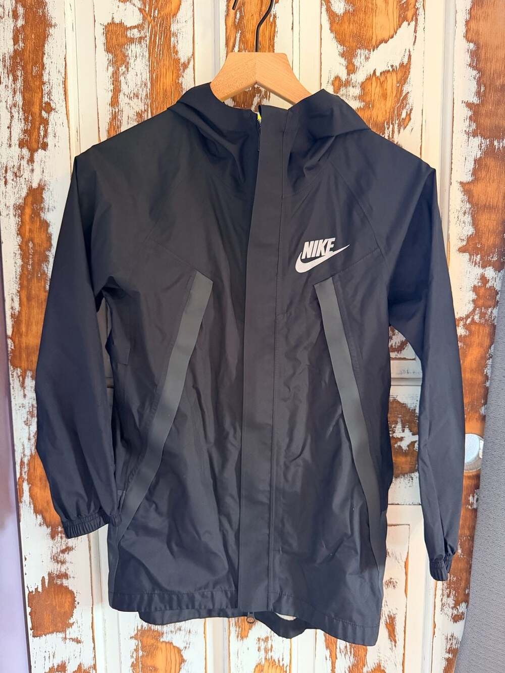 Nike Women’s Waterproof Lightweight Rain Jacket Black Size M Hooded